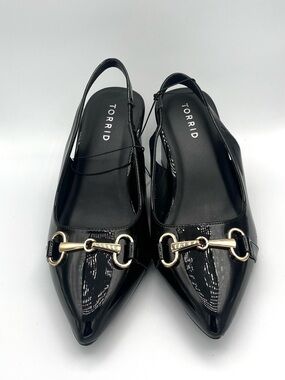 NWT!  torrid Black Patent Slingback Heels with Gold Bit Detail 7.5W